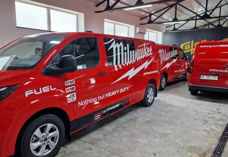 incriptionar auto duba colant personalizat utilitara colantare 